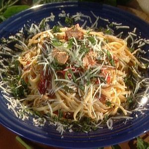 Diabetic-Friendly Garlic Chicken Pasta with Prosciutto